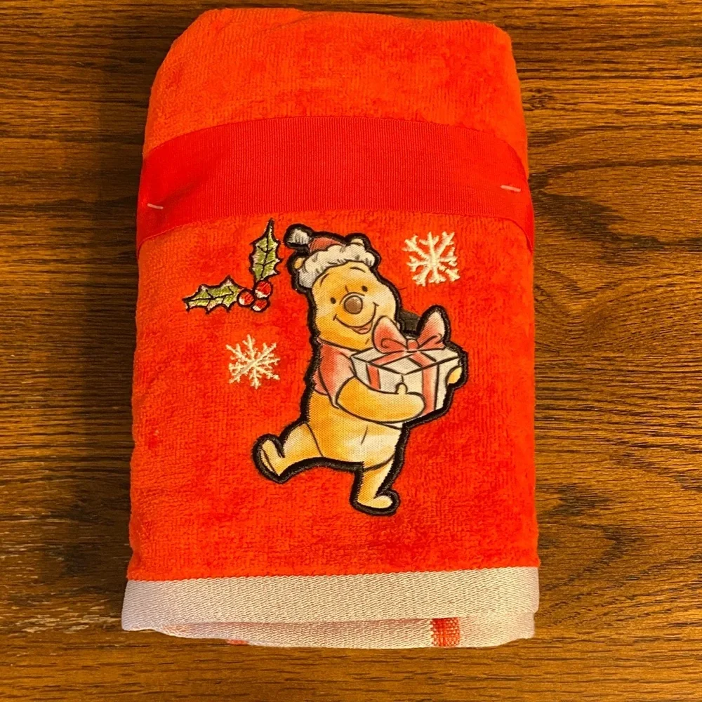 Disney Red Winnie the Pooh Holiday Hand Towels